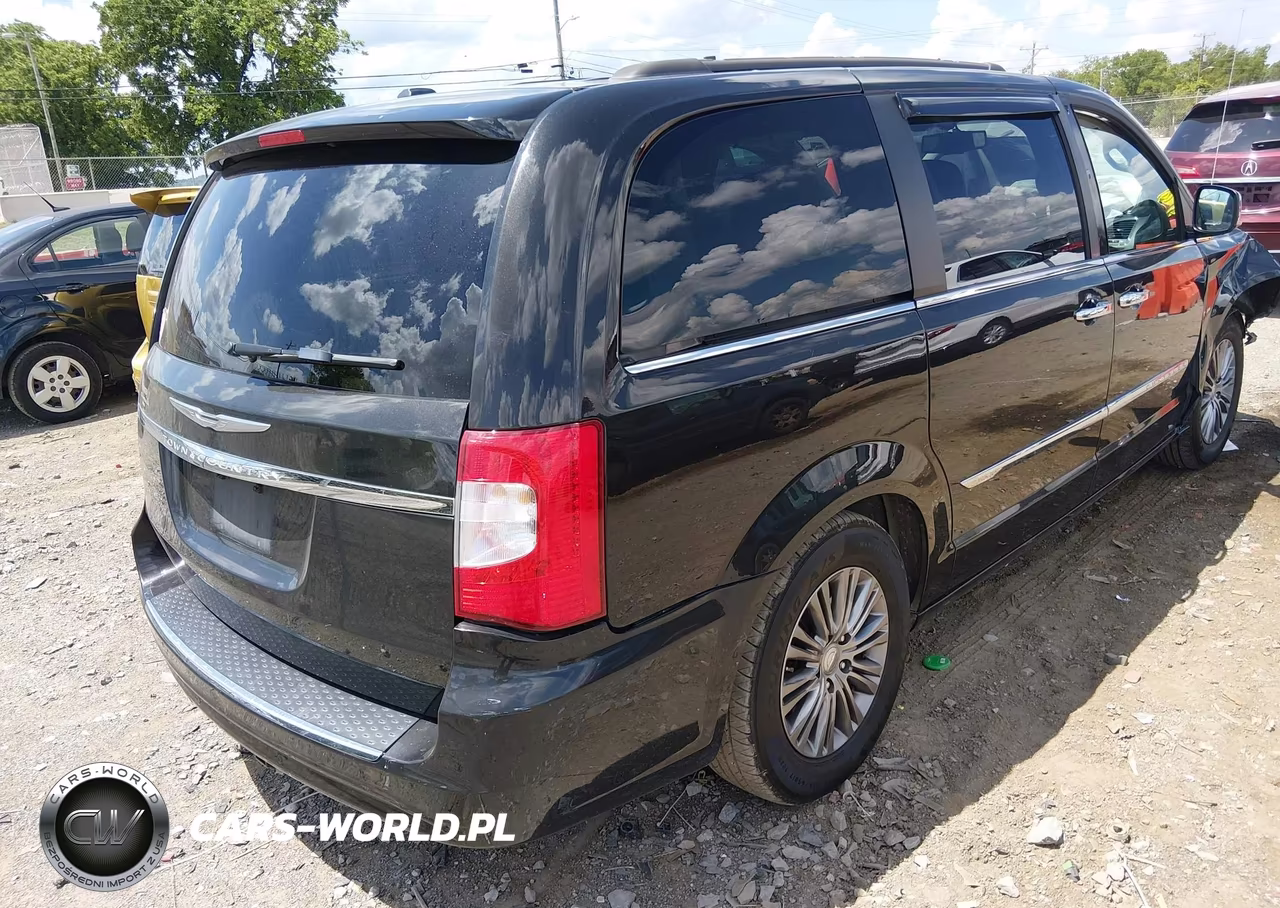 2014 Chrysler Town & Country Touring-L VIN:2C4RC1CG3ER231968 - 4