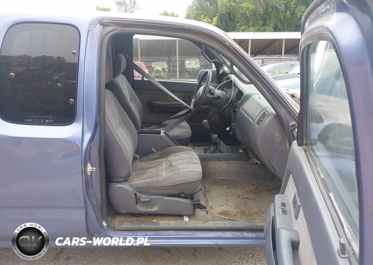 1999 Toyota Tacoma VIN:4TAWN72NXXZ548246 - 5