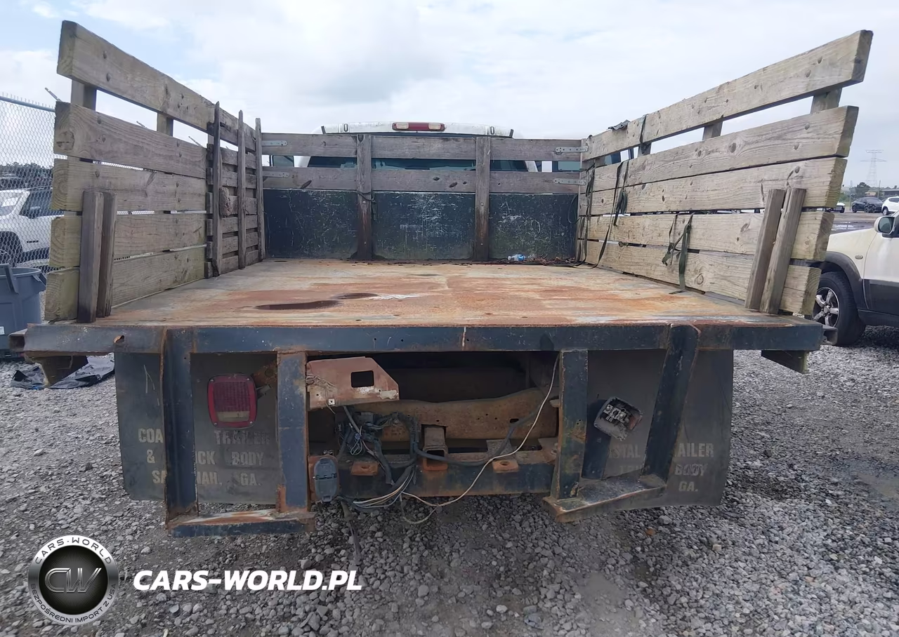 2004 Chevrolet Silverado 3500 Chassis Work Truck VIN:1GBJC39U84E233107 - 11
