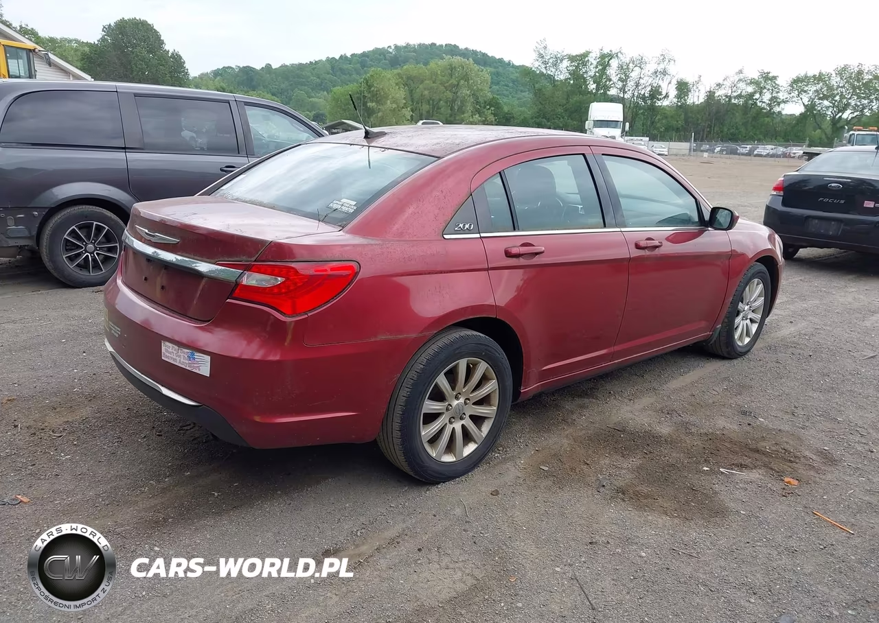 2012 Chrysler 200 Touring VIN:1C3CCBBB6CN300538 - 4