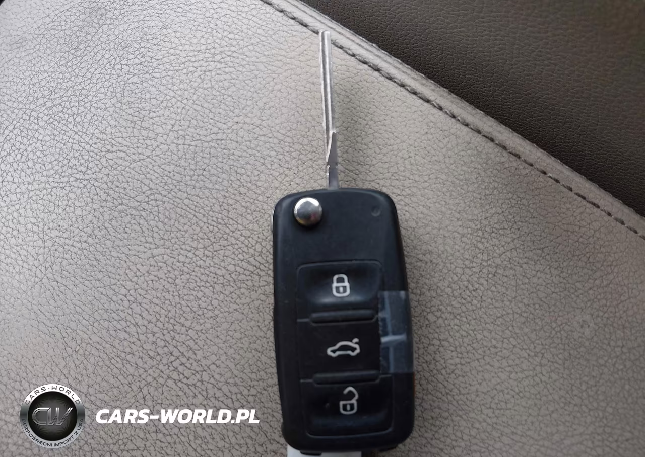 2012 Volkswagen Passat 2.0L Tdi Se VIN:1VWBN7A36CC071845 - 11