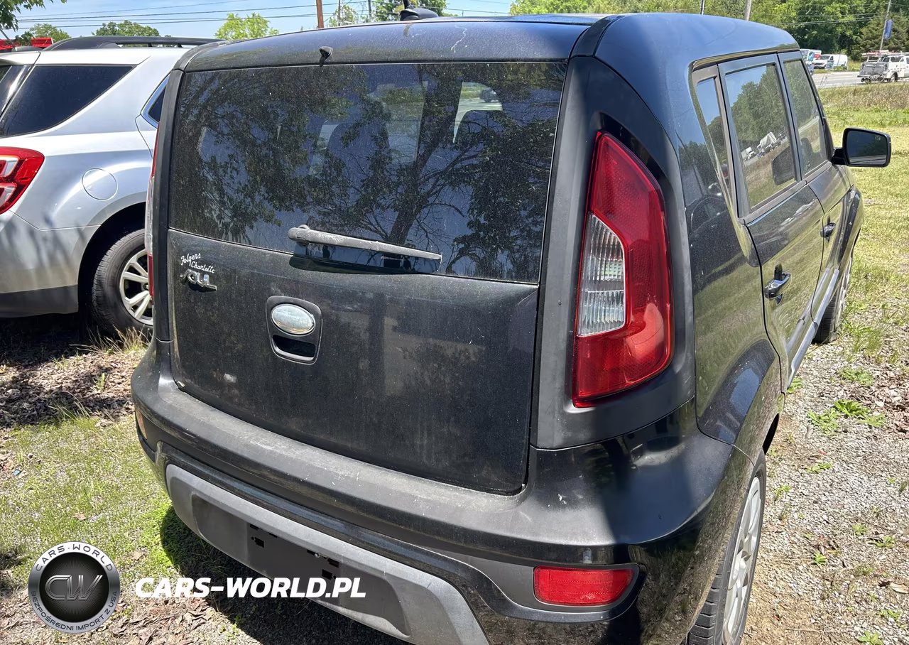 2013 Kia Soul VIN:KNDJT2A50D7635105 - 4