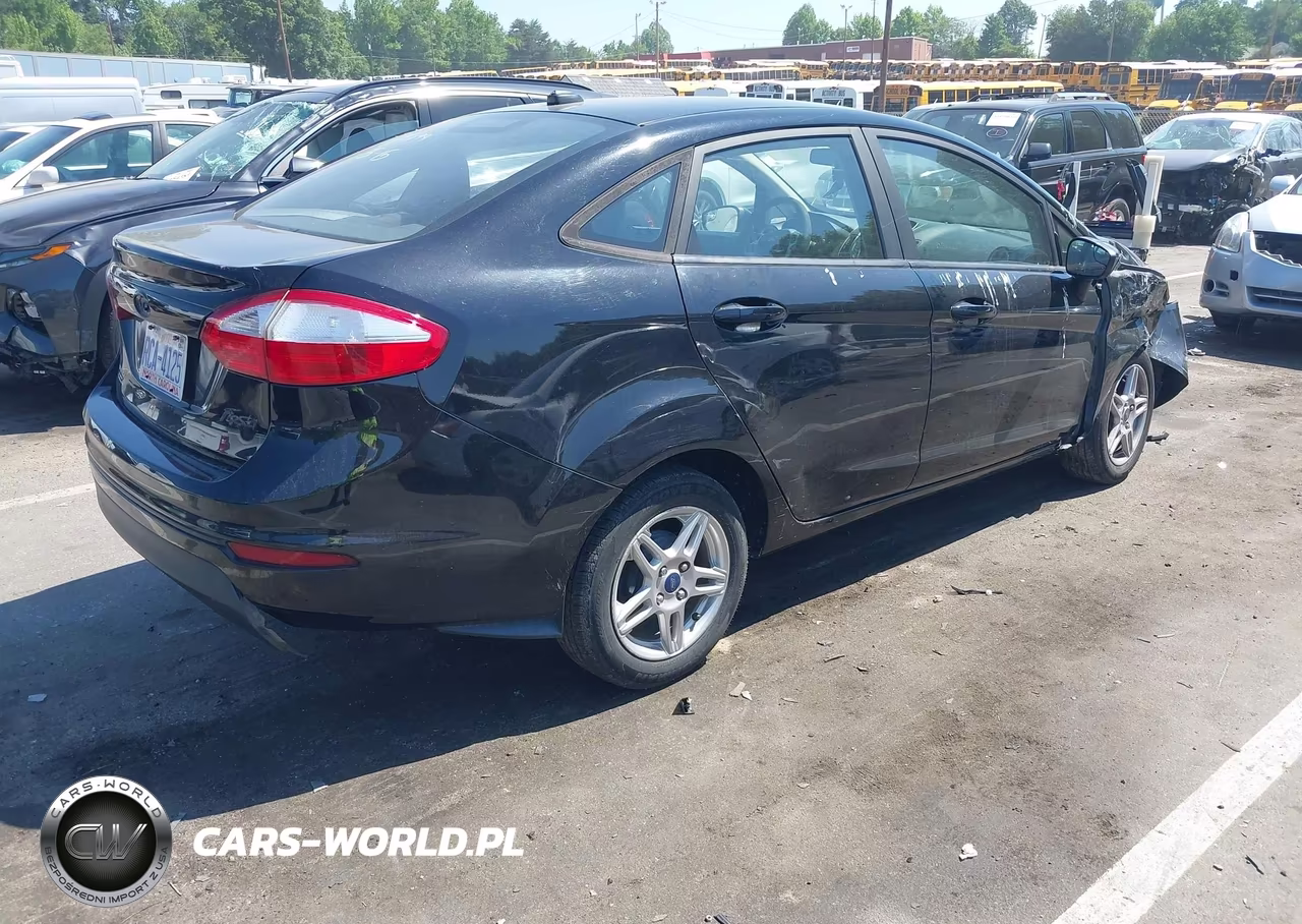 2017 Ford Fiesta Se VIN:3FADP4BJ8HM145926 - 4