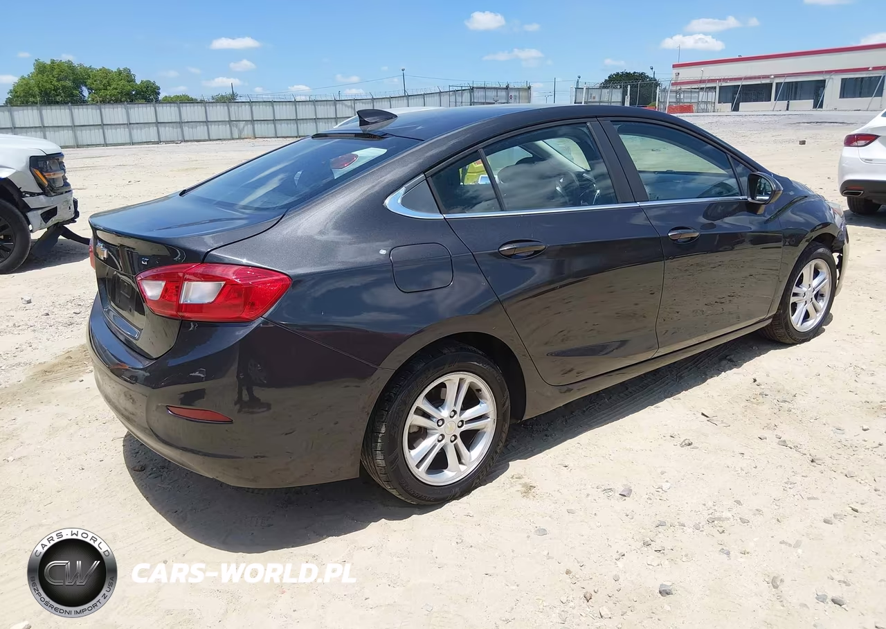 2017 Chevrolet Cruze Lt Auto VIN:1G1BE5SM5H7215666 - 4