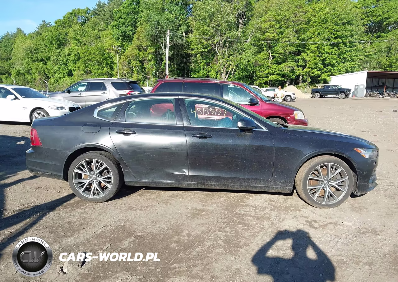 2017 Volvo S90 T6 Momentum VIN:YV1A22MK2H1010695 - 13