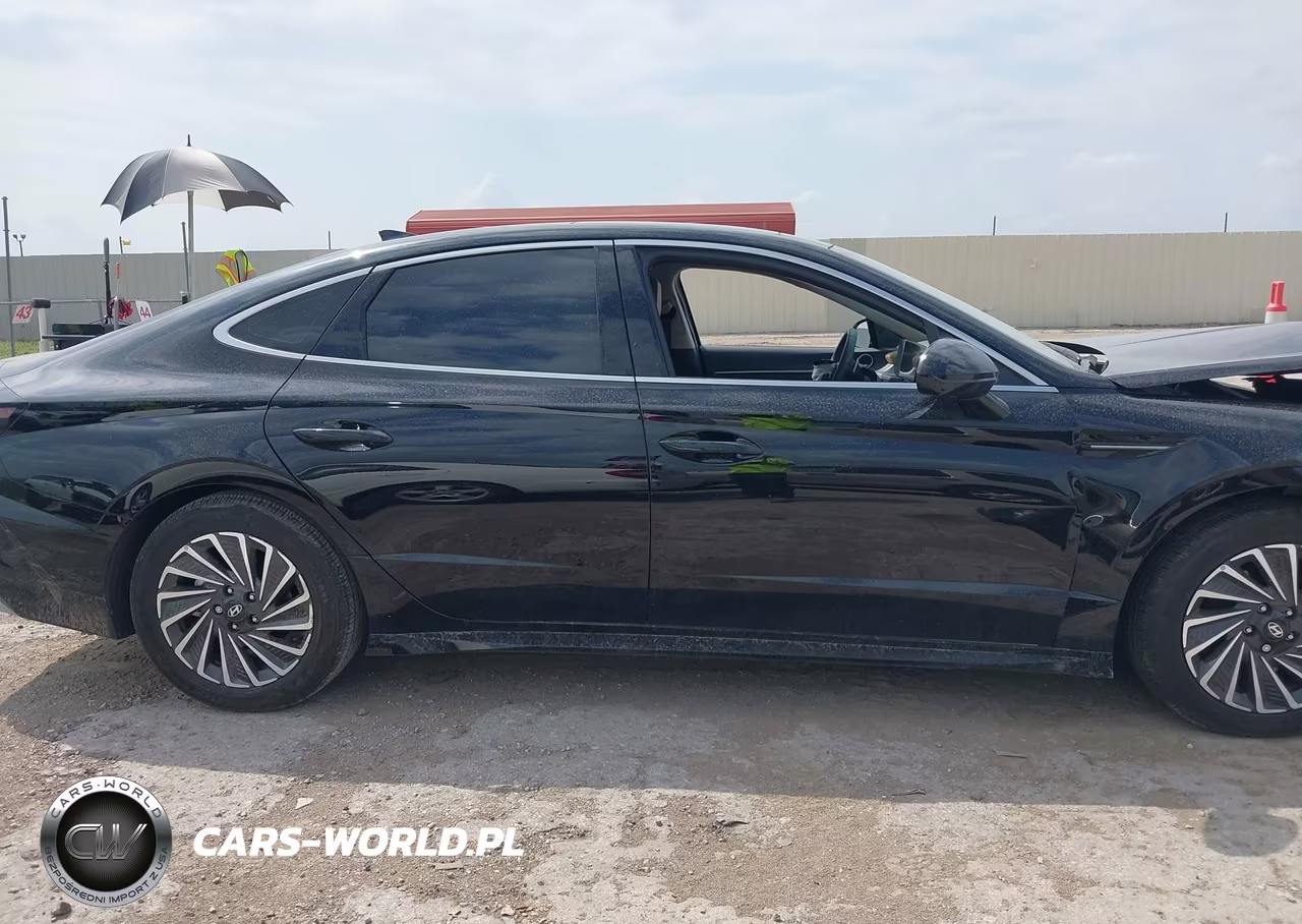 2025 Hyundai Sonata Hybrid Limited VIN:KMHL54JJ1SA125112 - 14