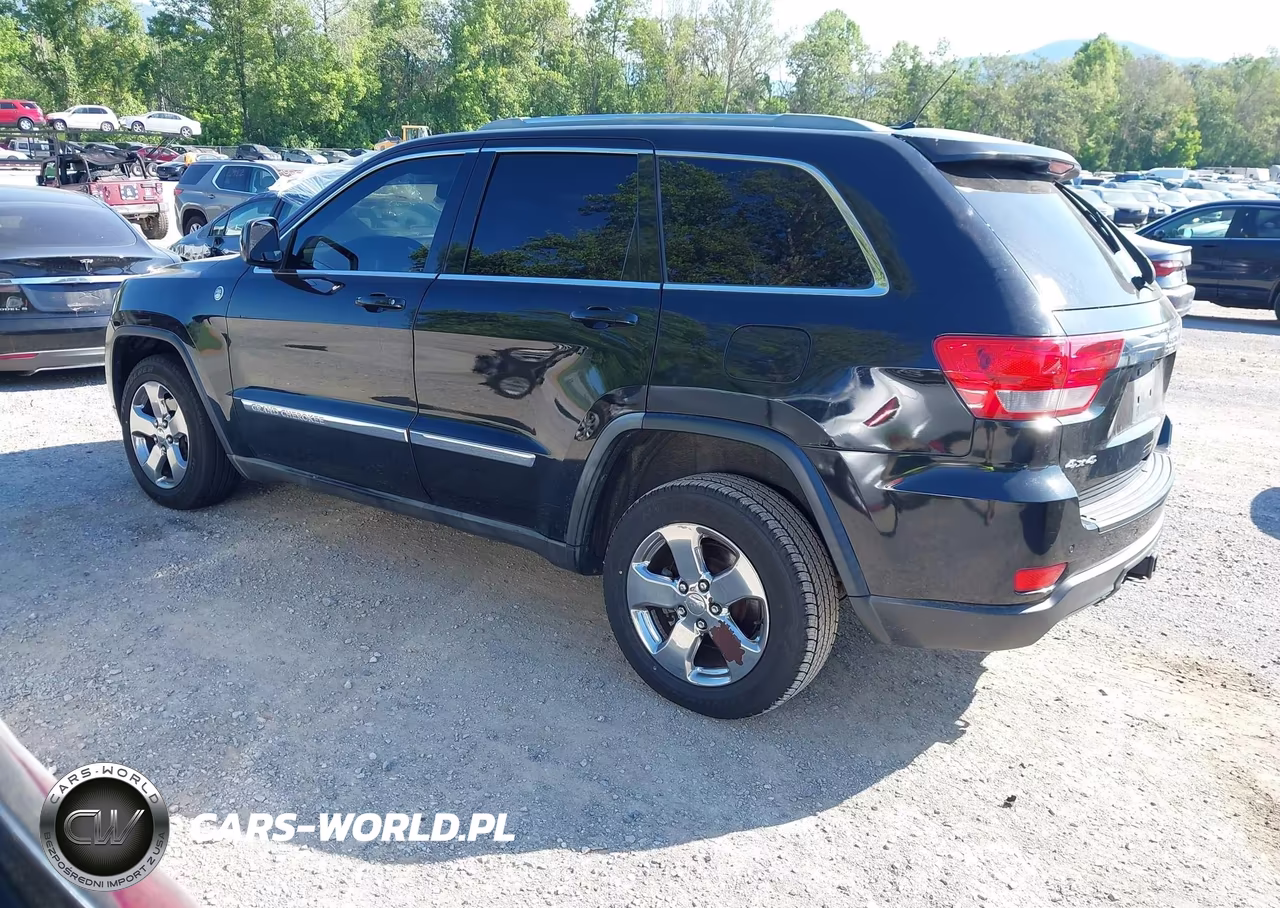 2011 Jeep Grand Cherokee Laredo VIN:1J4RR4GG8BC590211 - 3