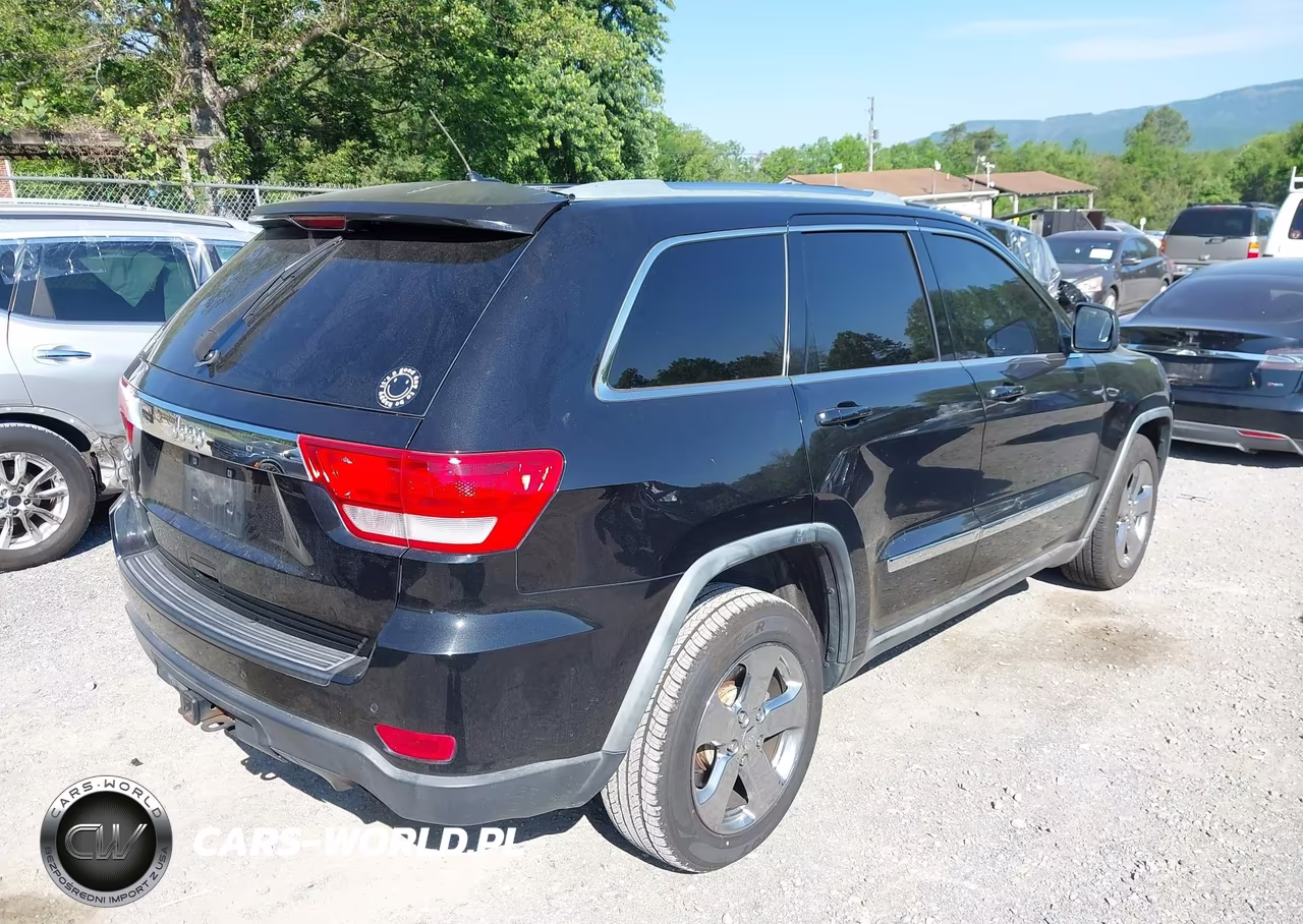 2011 Jeep Grand Cherokee Laredo VIN:1J4RR4GG8BC590211 - 6