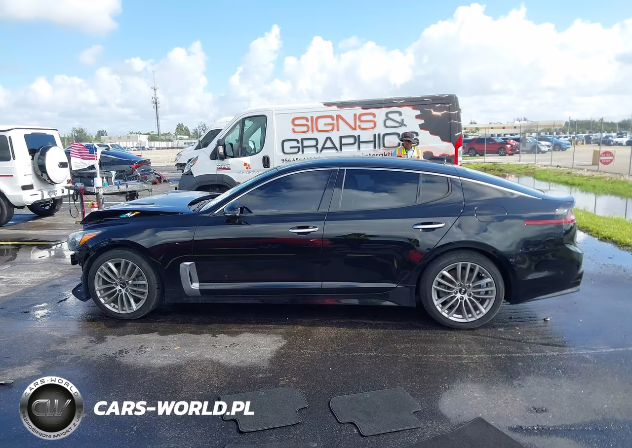 2018 Kia Stinger VIN:KNAE15LA5J6031101 - 15
