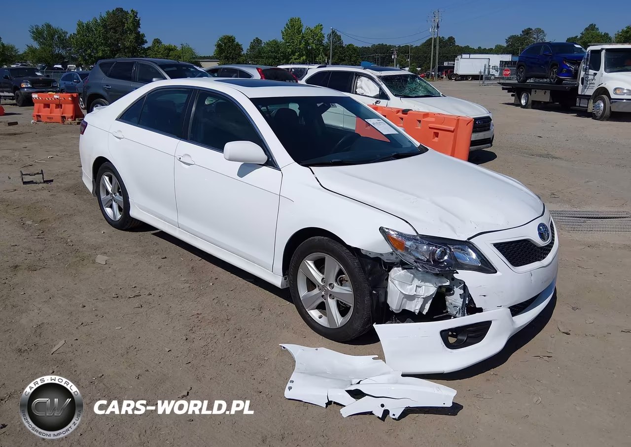 2011 Toyota Camry Se – zdjęcie 1 z 17