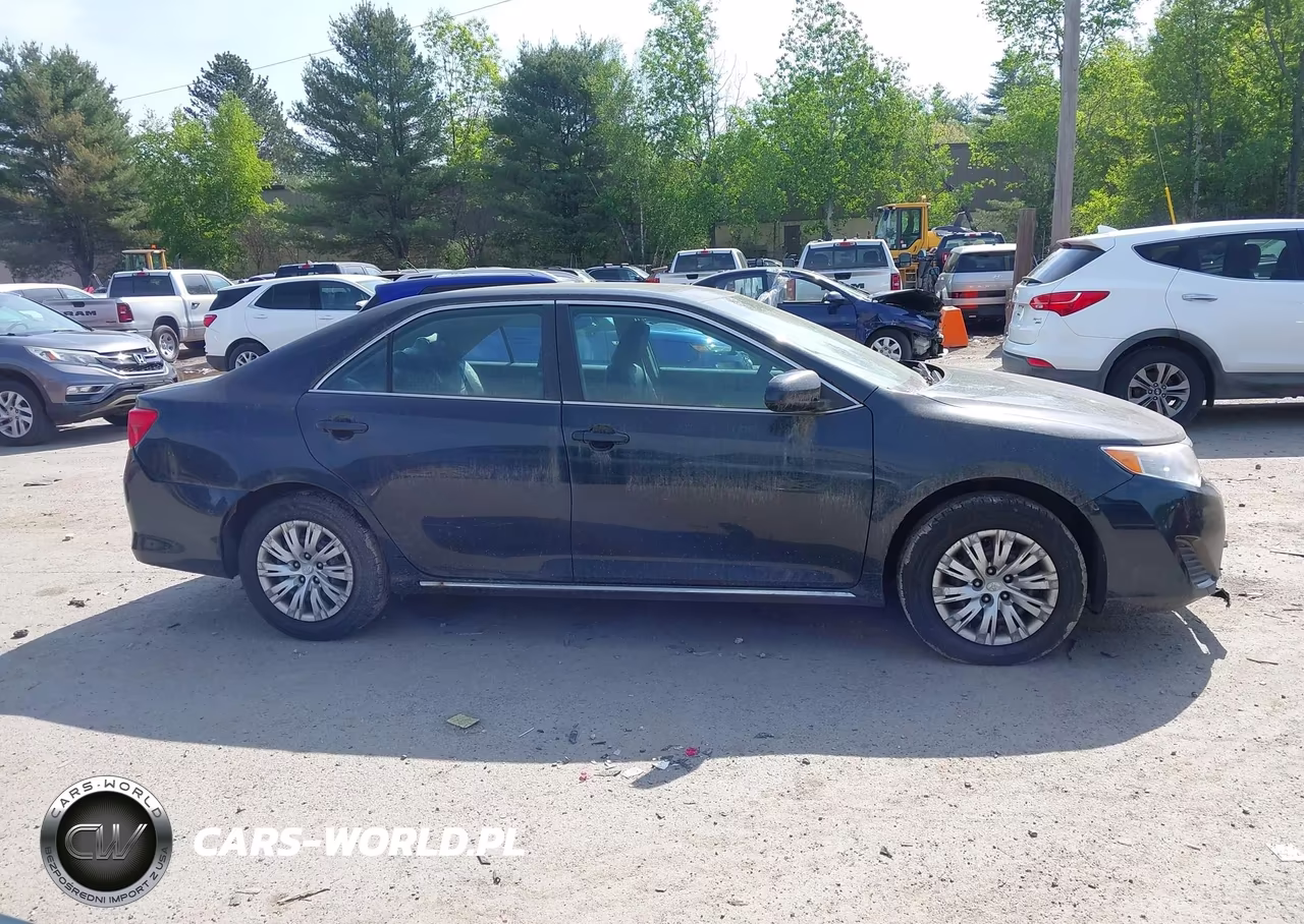 2013 Toyota Camry Le VIN:4T1BF1FK1DU249049 - 13