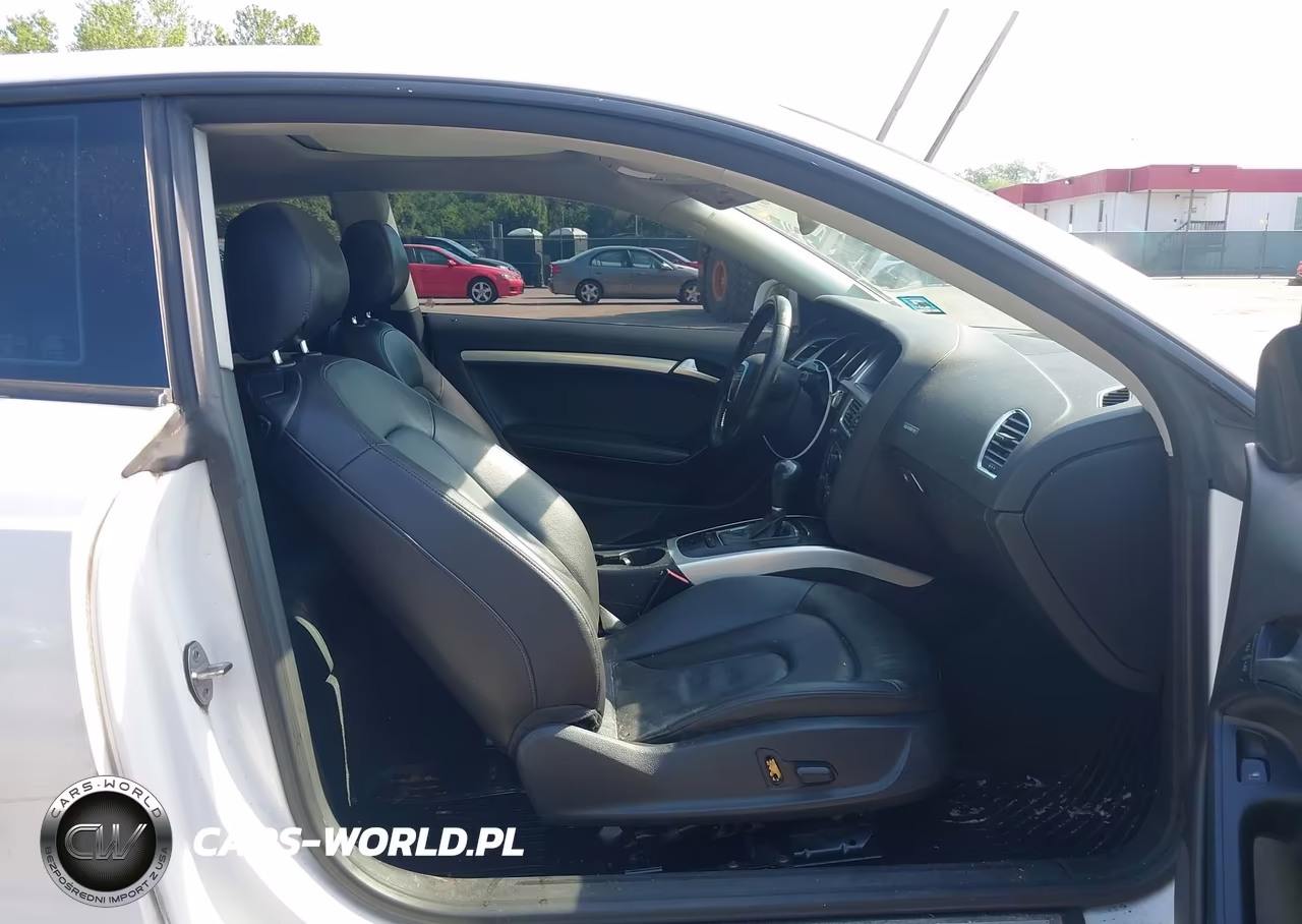 2011 Audi A5 2.0T Premium VIN:WAULFAFR7BA011384 - 5
