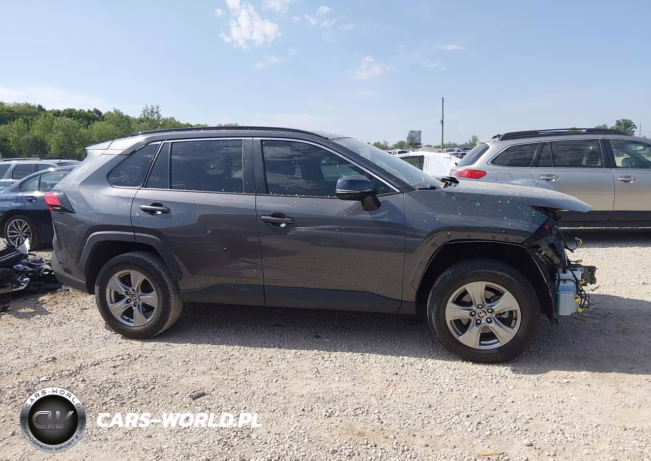 2023 Toyota Rav4 Xle VIN:2T3W1RFV2PC231052 - 13