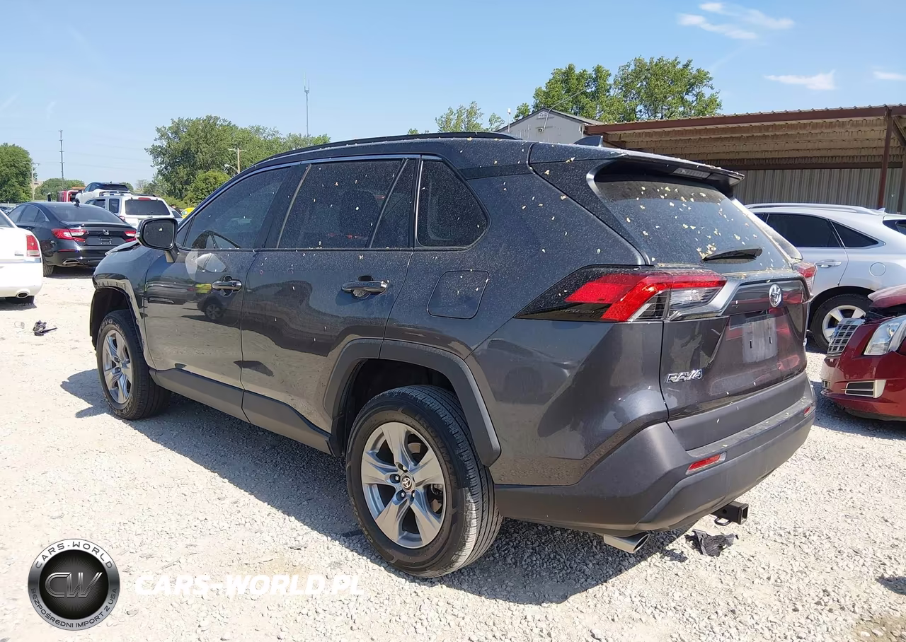 2023 Toyota Rav4 Xle VIN:2T3W1RFV2PC231052 - 3