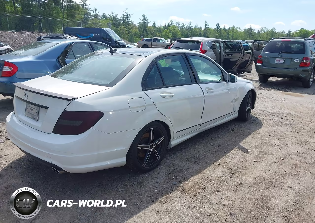 2010 Mercedes-Benz C 300 Luxury 4Matic-Sport 4Matic VIN:WDDGF8BBXAF426759 - 4
