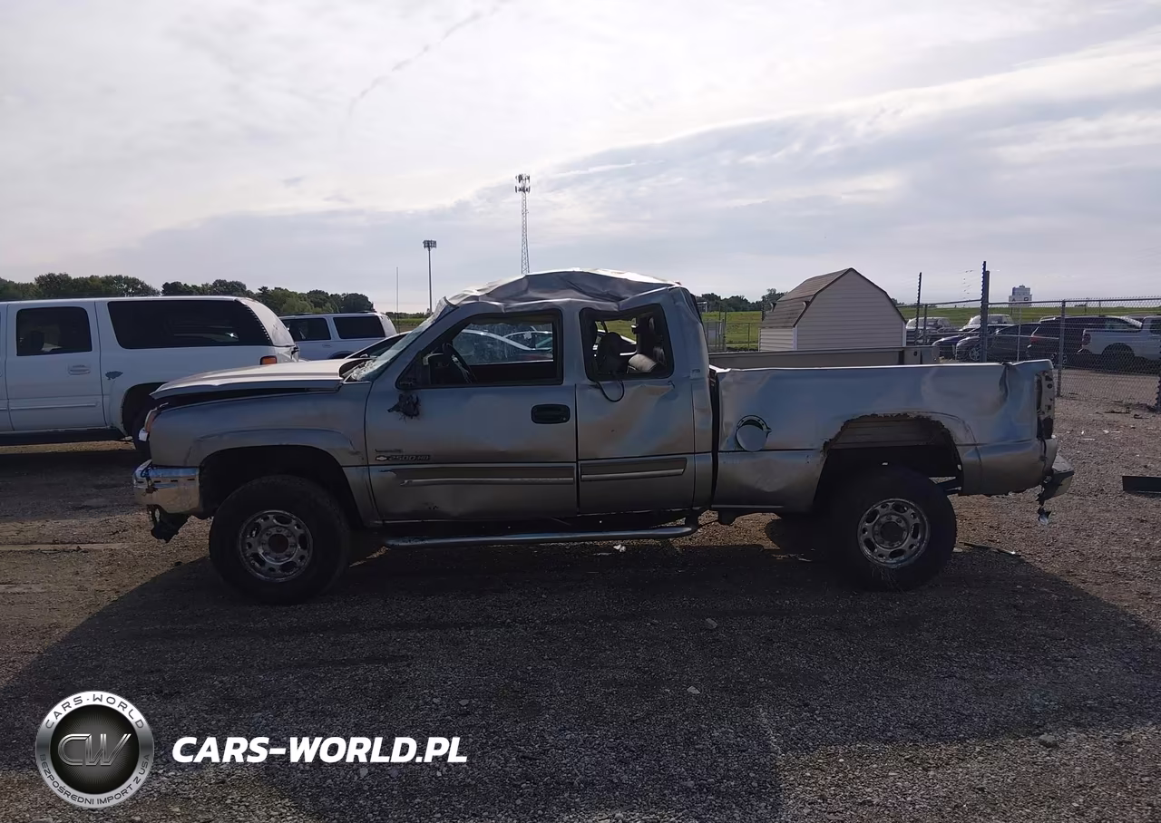 2003 Chevrolet Silverado 2500Hd Ls VIN:1GCHC29133E173133 - 15