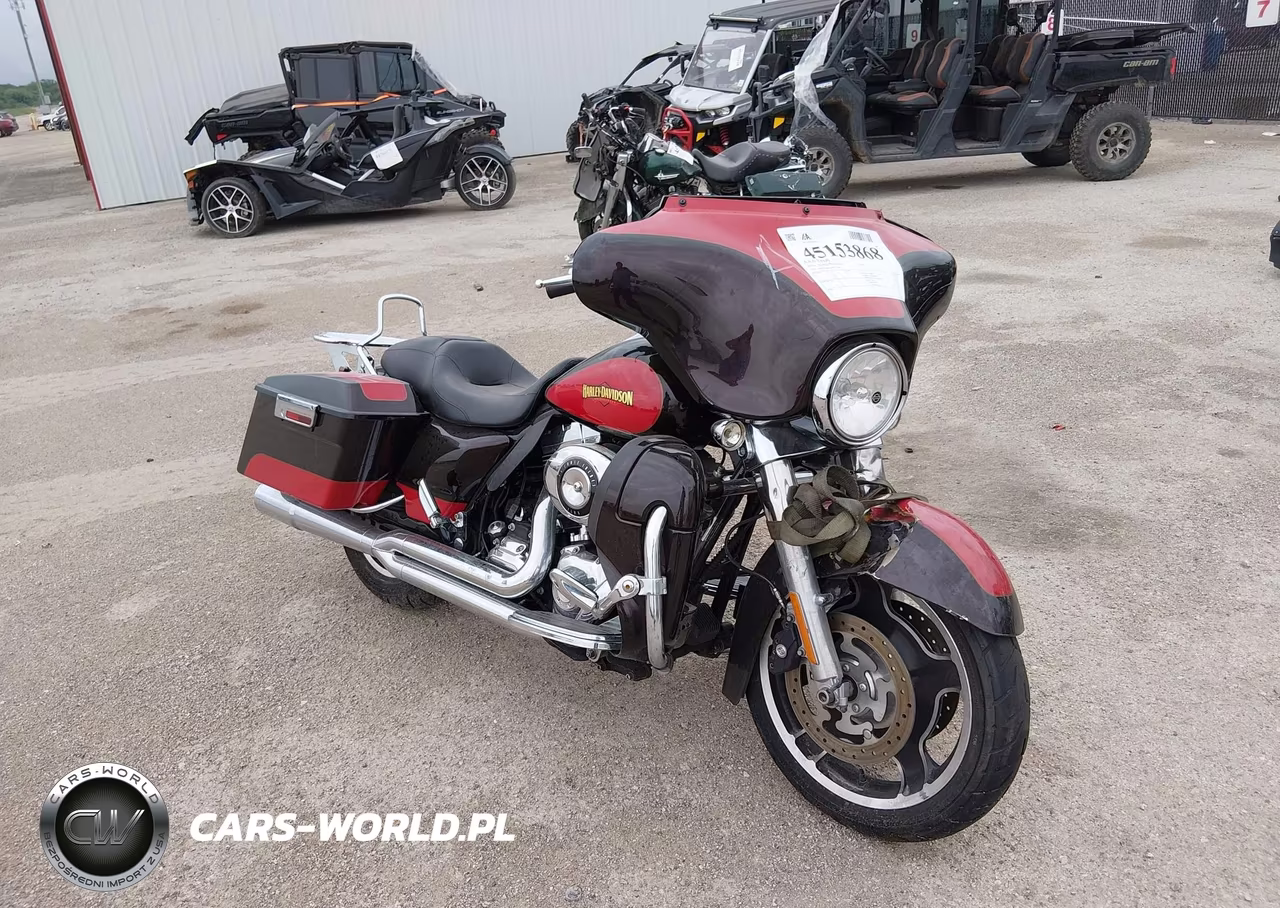 2010 Harley-Davidson Flhx – zdjęcie 1 z 12
