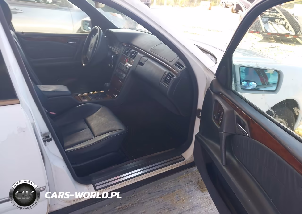 1998 Mercedes-Benz E 320 VIN:WDBJF65F5WA629838 - 5