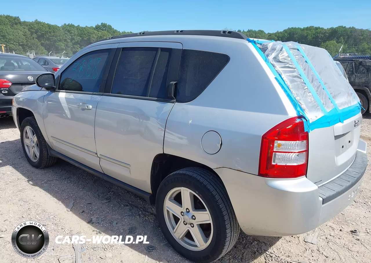 2010 Jeep Compass Sport VIN:1J4NT4FB2AD501456 - 3