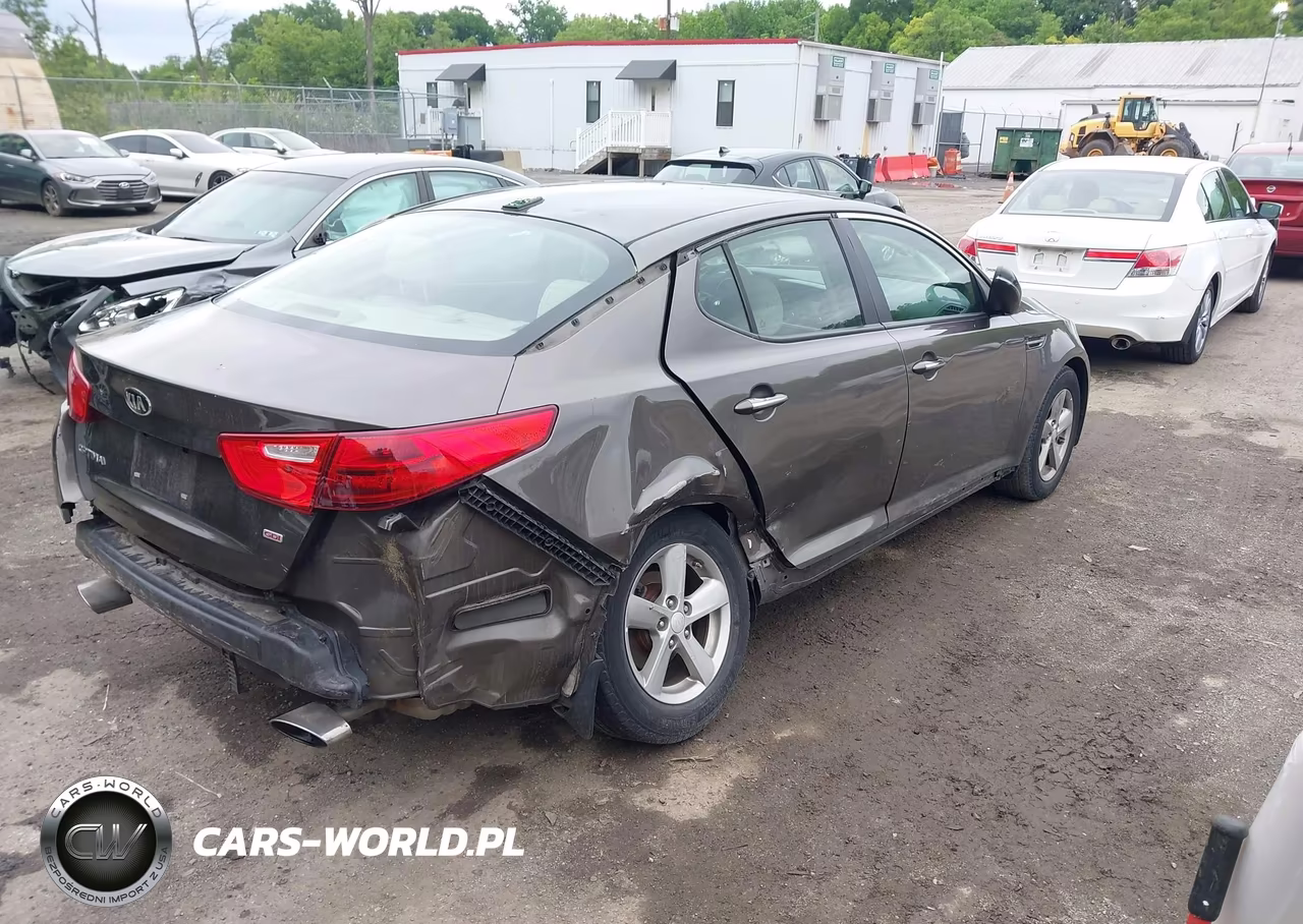 2015 Kia Optima Lx VIN:5XXGM4A7XFG403612 - 4
