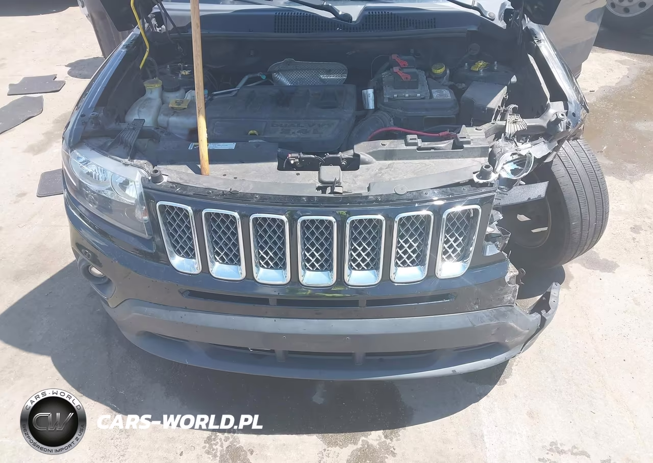 2017 Jeep Compass Latitude 4X4 VIN:1C4NJDEB7HD128308 - 10