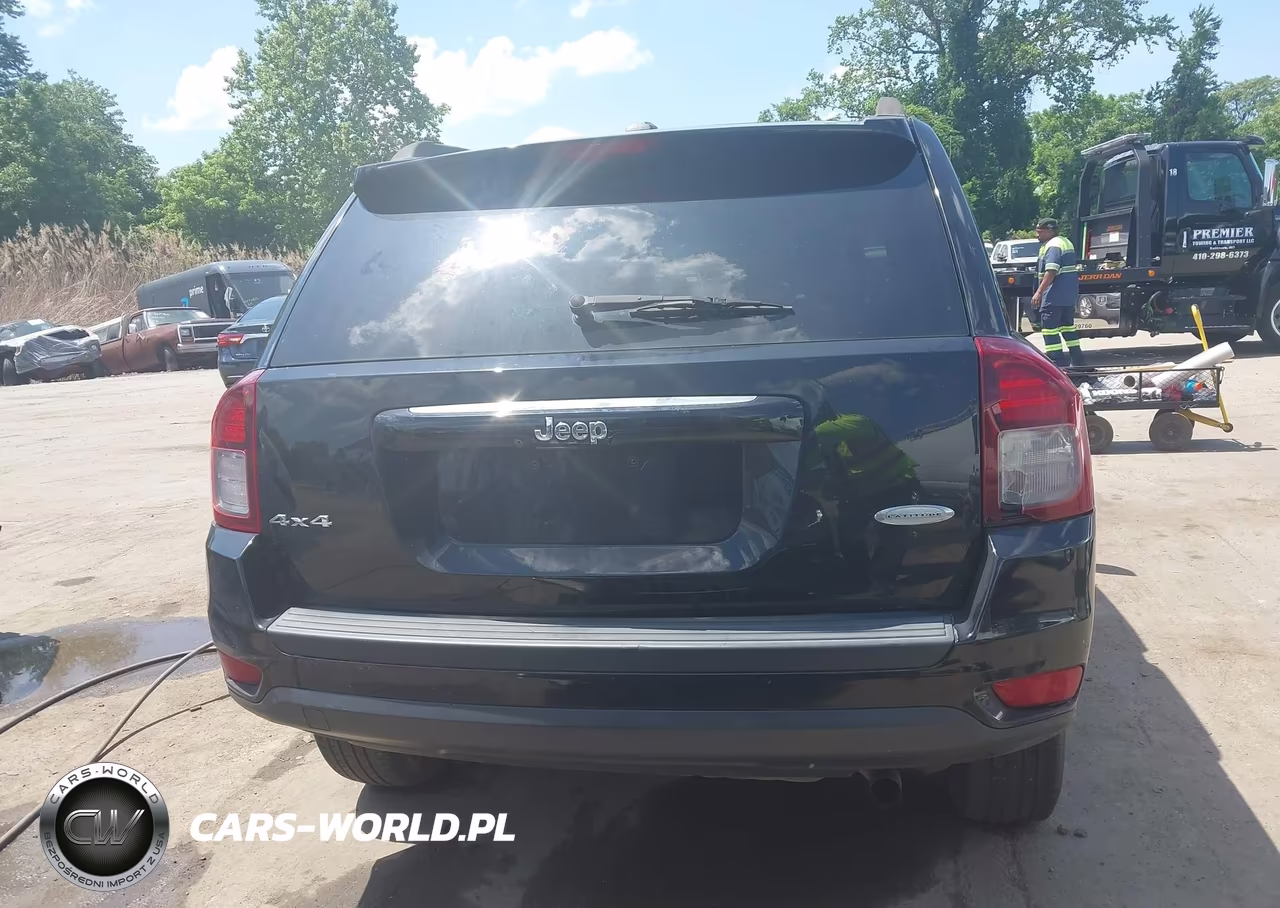 2017 Jeep Compass Latitude 4X4 VIN:1C4NJDEB7HD128308 - 17
