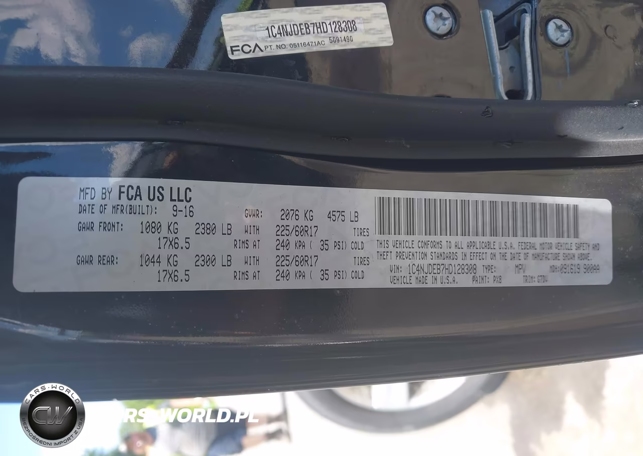 2017 Jeep Compass Latitude 4X4 VIN:1C4NJDEB7HD128308 - 9