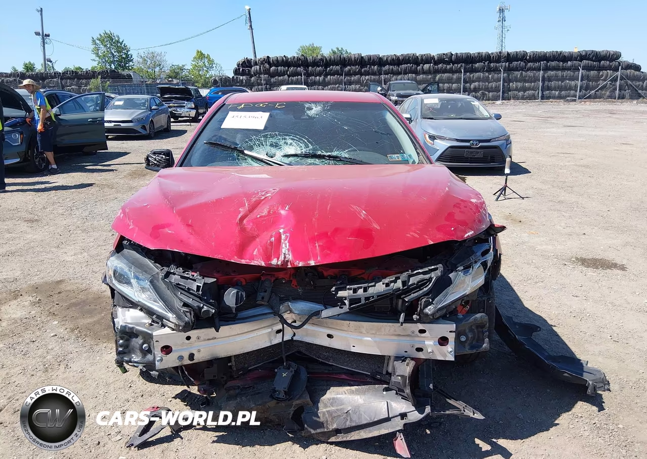 2020 Toyota Camry Se VIN:4T1G11AK0LU390883 - 13