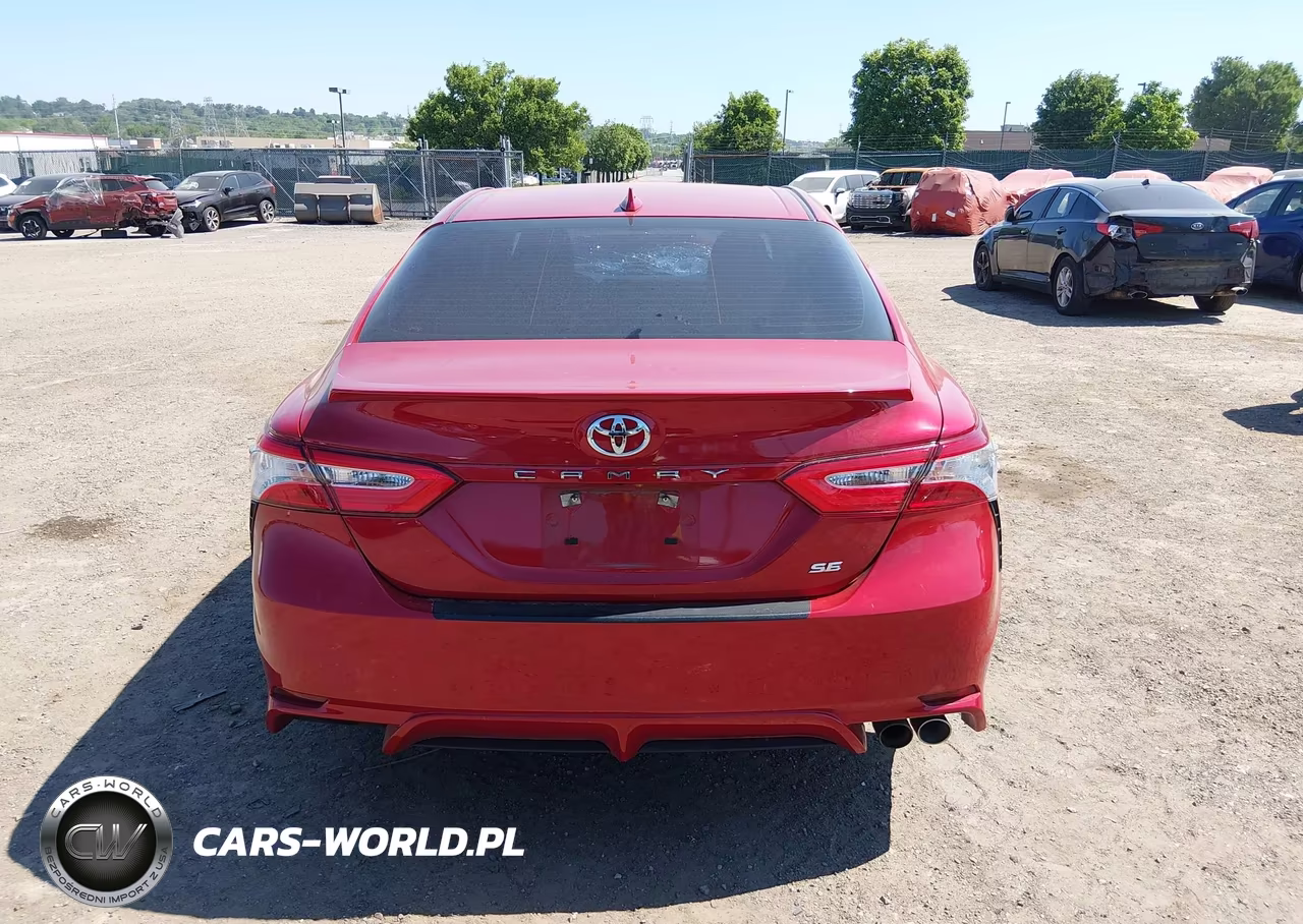2020 Toyota Camry Se VIN:4T1G11AK0LU390883 - 17