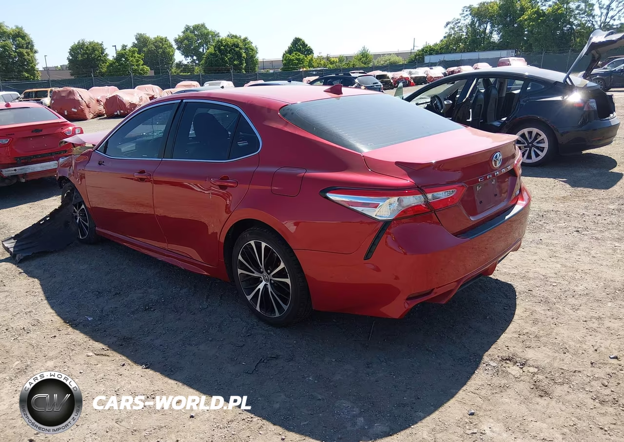 2020 Toyota Camry Se VIN:4T1G11AK0LU390883 - 3