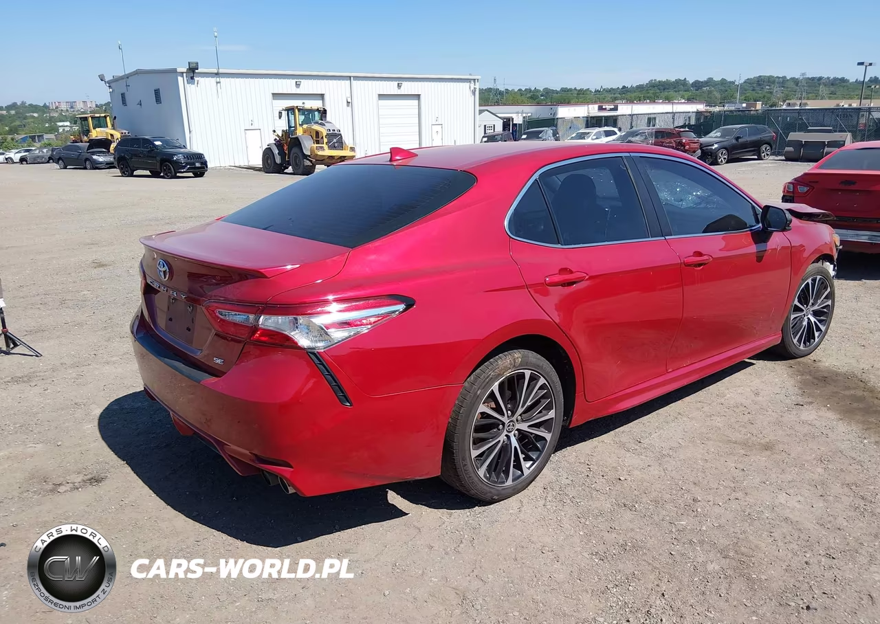 2020 Toyota Camry Se VIN:4T1G11AK0LU390883 - 4