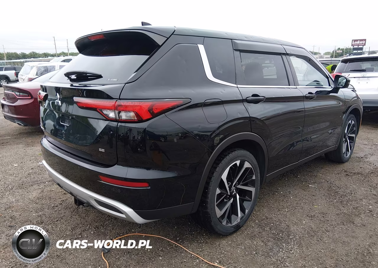 2022 Mitsubishi Outlander Black Edition S-Awc-Se 2.5 S-Awc-Se Launch Edition S-Awc VIN:JA4J4UA82NZ051629 - 4