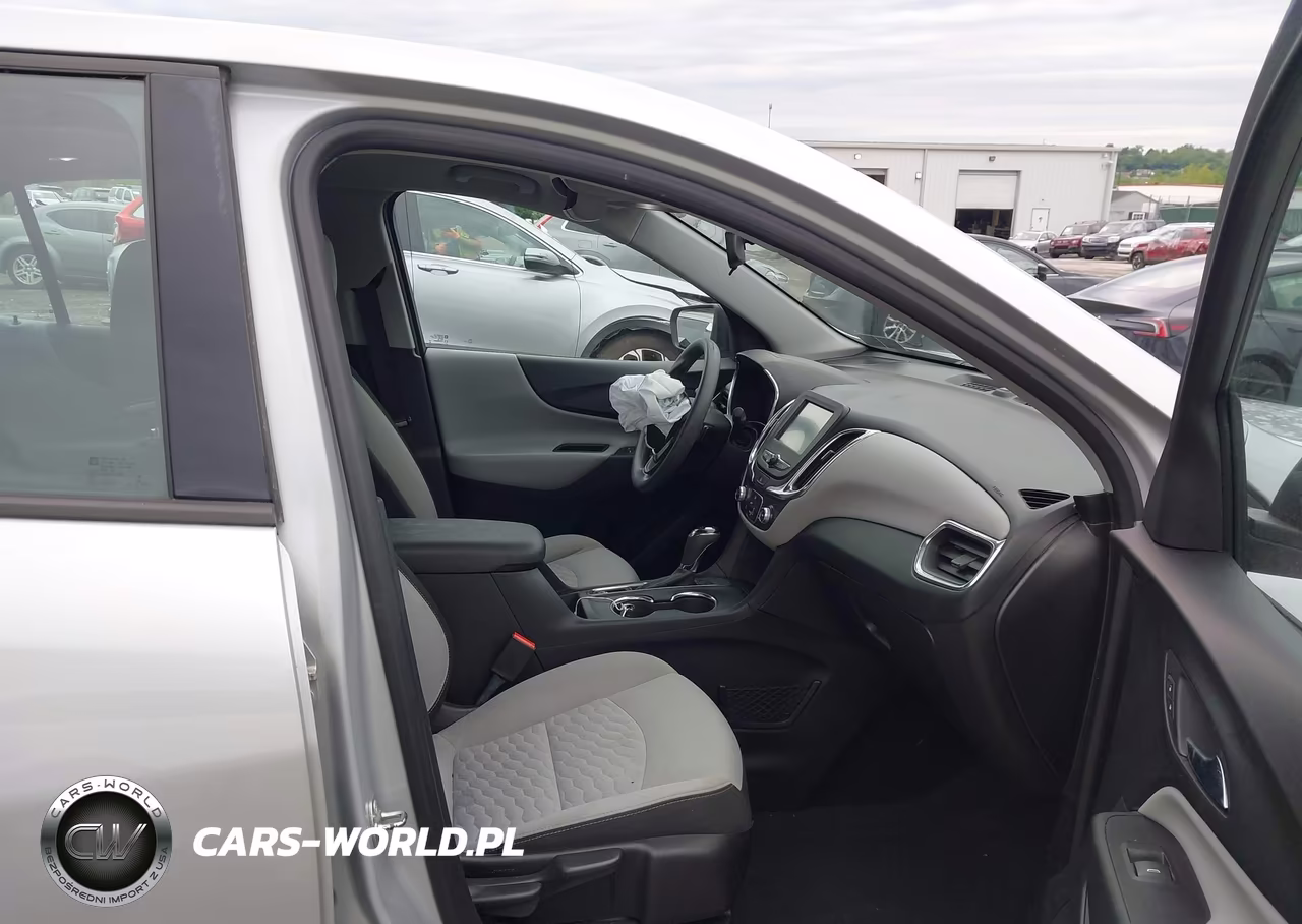 2018 Chevrolet Equinox Ls VIN:2GNAXHEV4J6317993 - 5