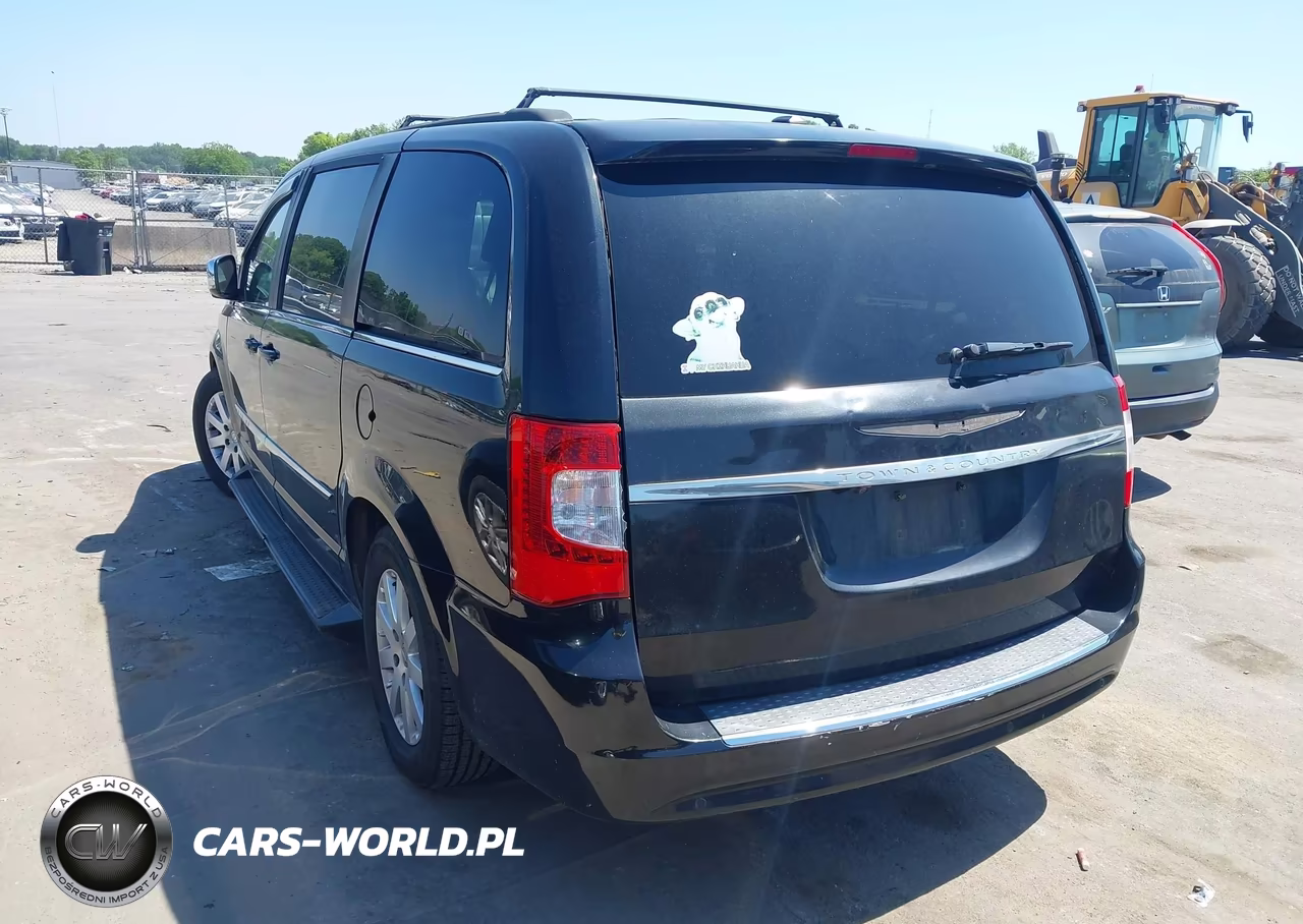 2011 Chrysler Town & Country Touring-L VIN:2A4RR8DG9BR624823 - 3
