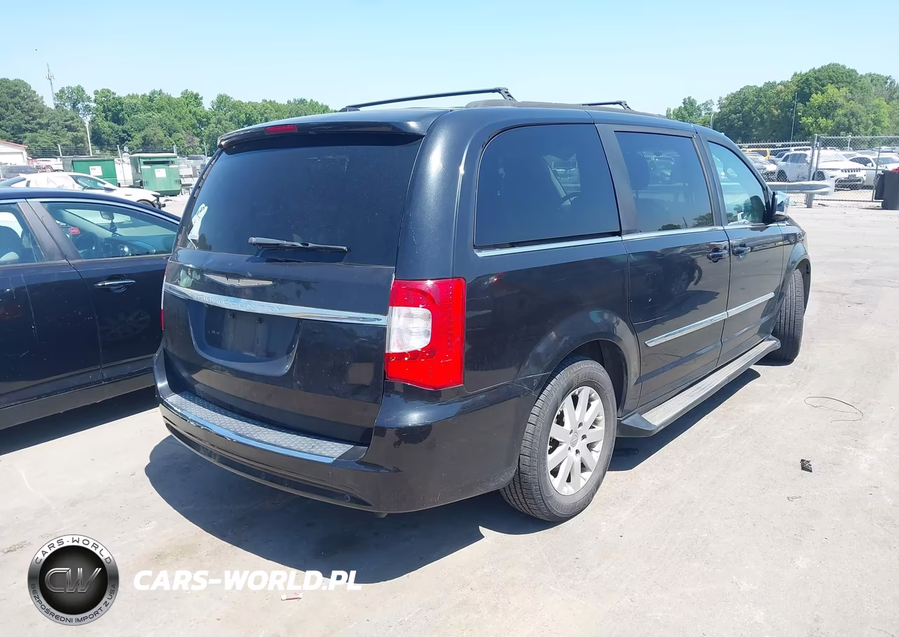 2011 Chrysler Town & Country Touring-L VIN:2A4RR8DG9BR624823 - 4