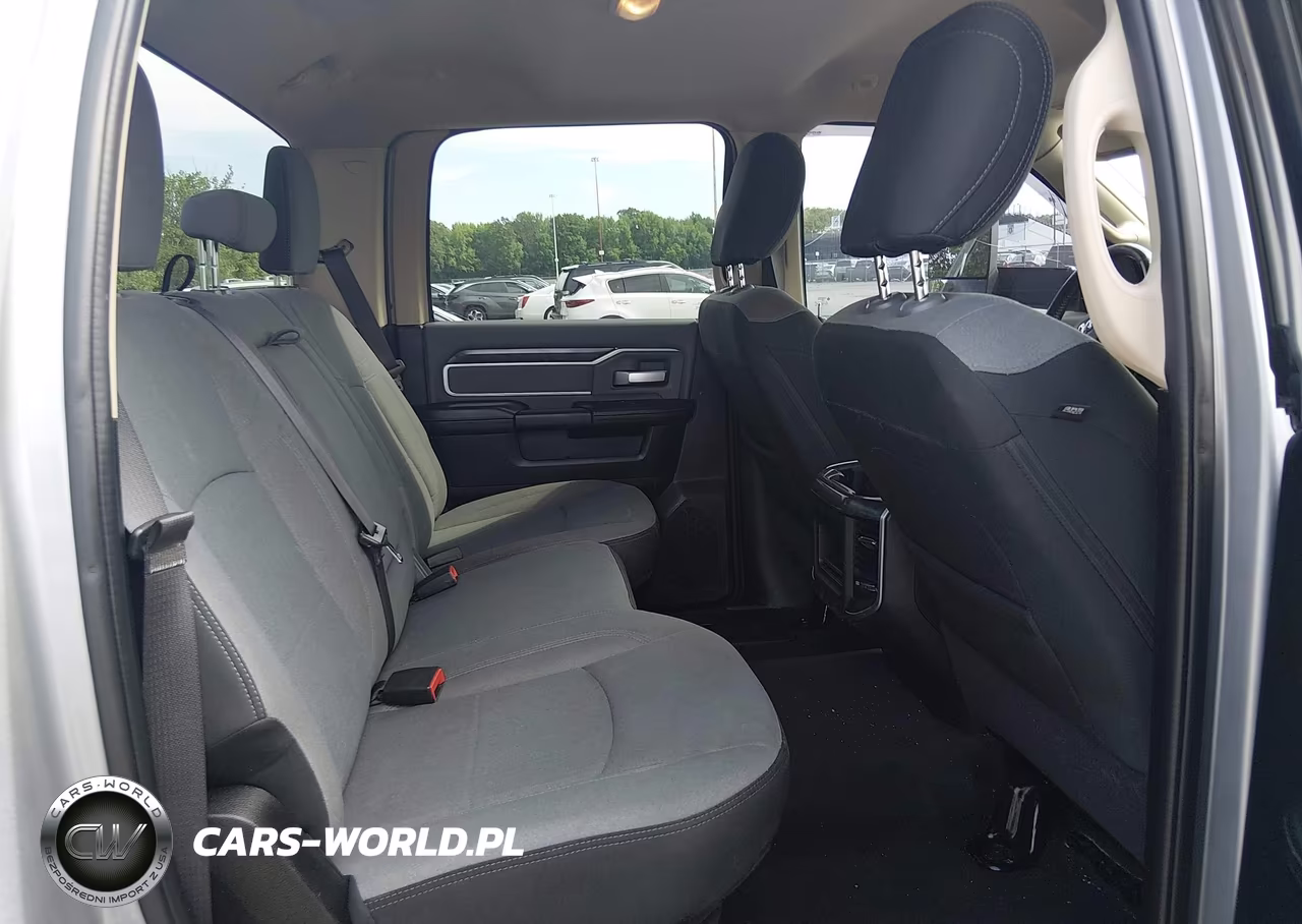 2019 Ram 2500 Big Horn 4X4 6'4 Box VIN:3C6UR5DJ9KG699450 - 8