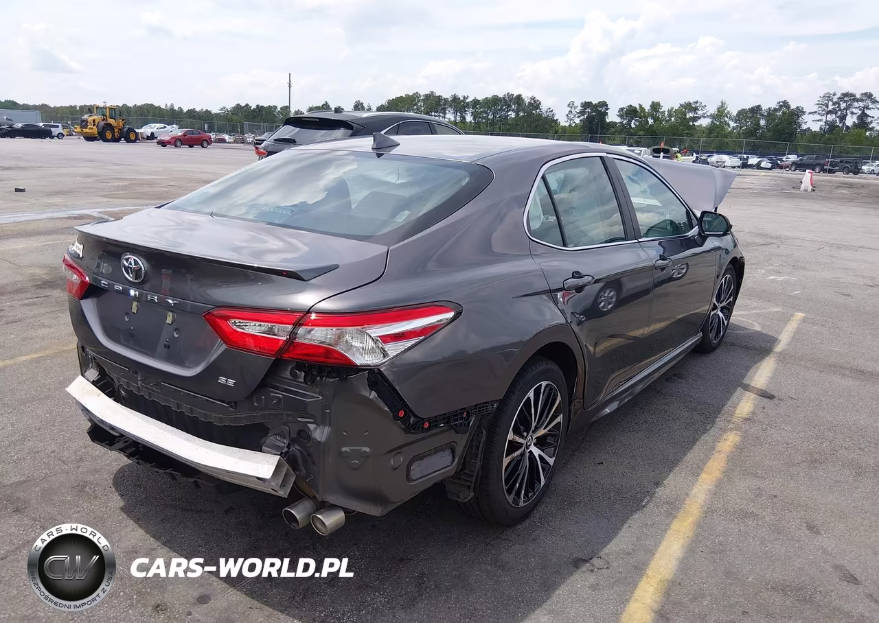 2020 Toyota Camry Se VIN:4T1G11AK6LU859751 - 4