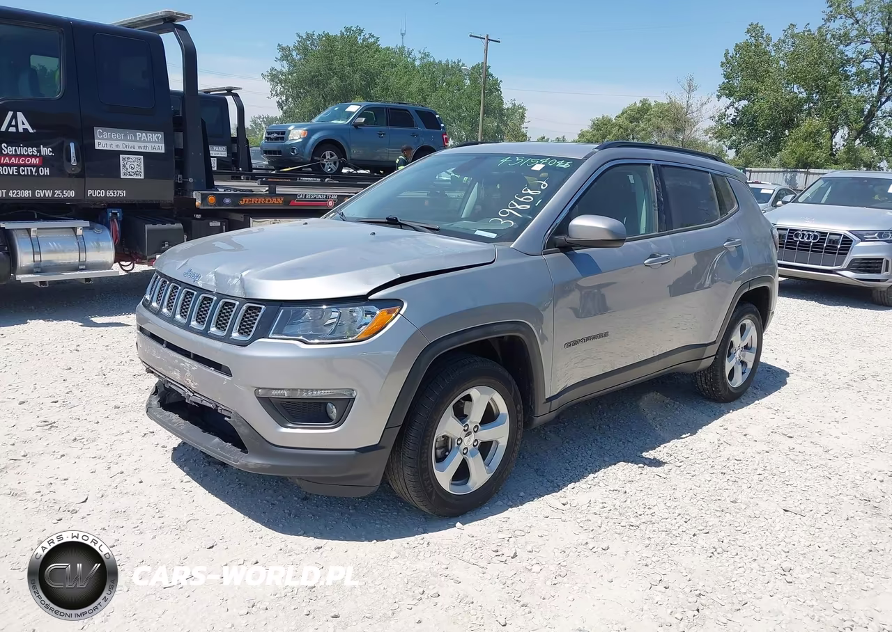 2018 Jeep Compass Latitude 4X4 VIN:3C4NJDBB4JT398682 - 2
