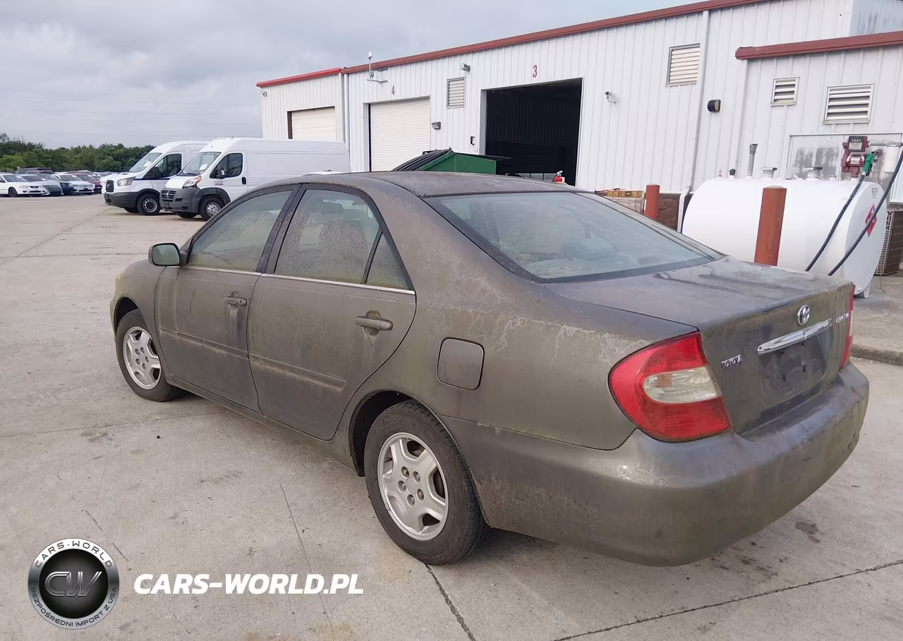 2003 Toyota Camry Le VIN:4T1BE32K43U739228 - 3