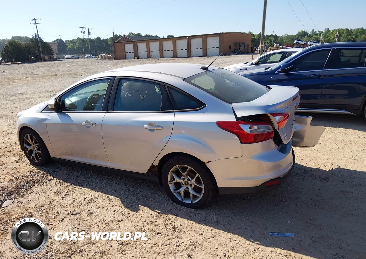 2014 Ford Focus Se VIN:1FADP3F29EL394200 - 3