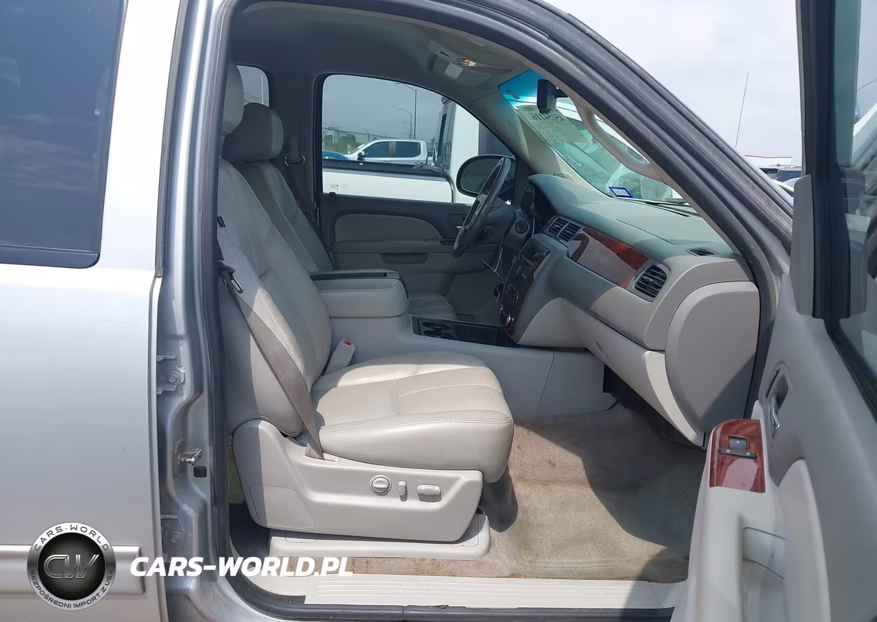 2012 Chevrolet Tahoe Lt VIN:1GNSCBE00CR142277 - 5