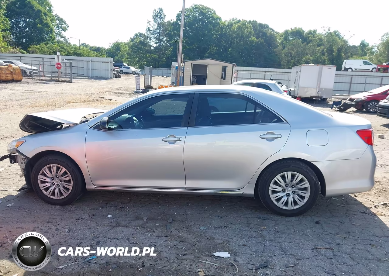 2012 Toyota Camry Le VIN:4T4BF1FK7CR211300 - 13