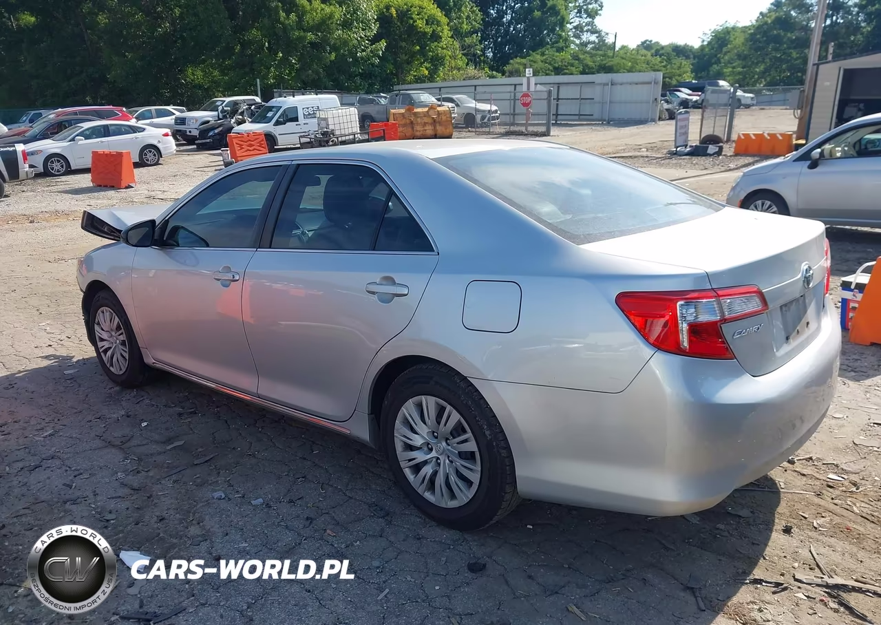 2012 Toyota Camry Le VIN:4T4BF1FK7CR211300 - 3