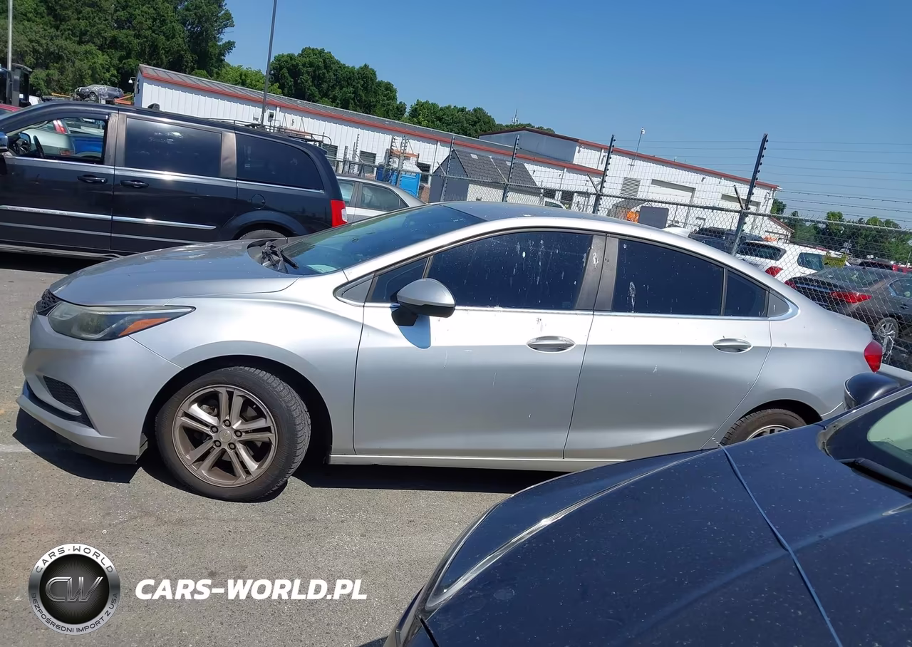 2018 Chevrolet Cruze Lt Auto VIN:1G1BE5SM7J7105725 - 14
