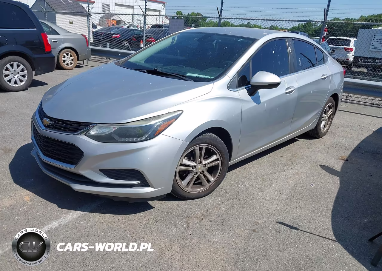2018 Chevrolet Cruze Lt Auto VIN:1G1BE5SM7J7105725 - 2