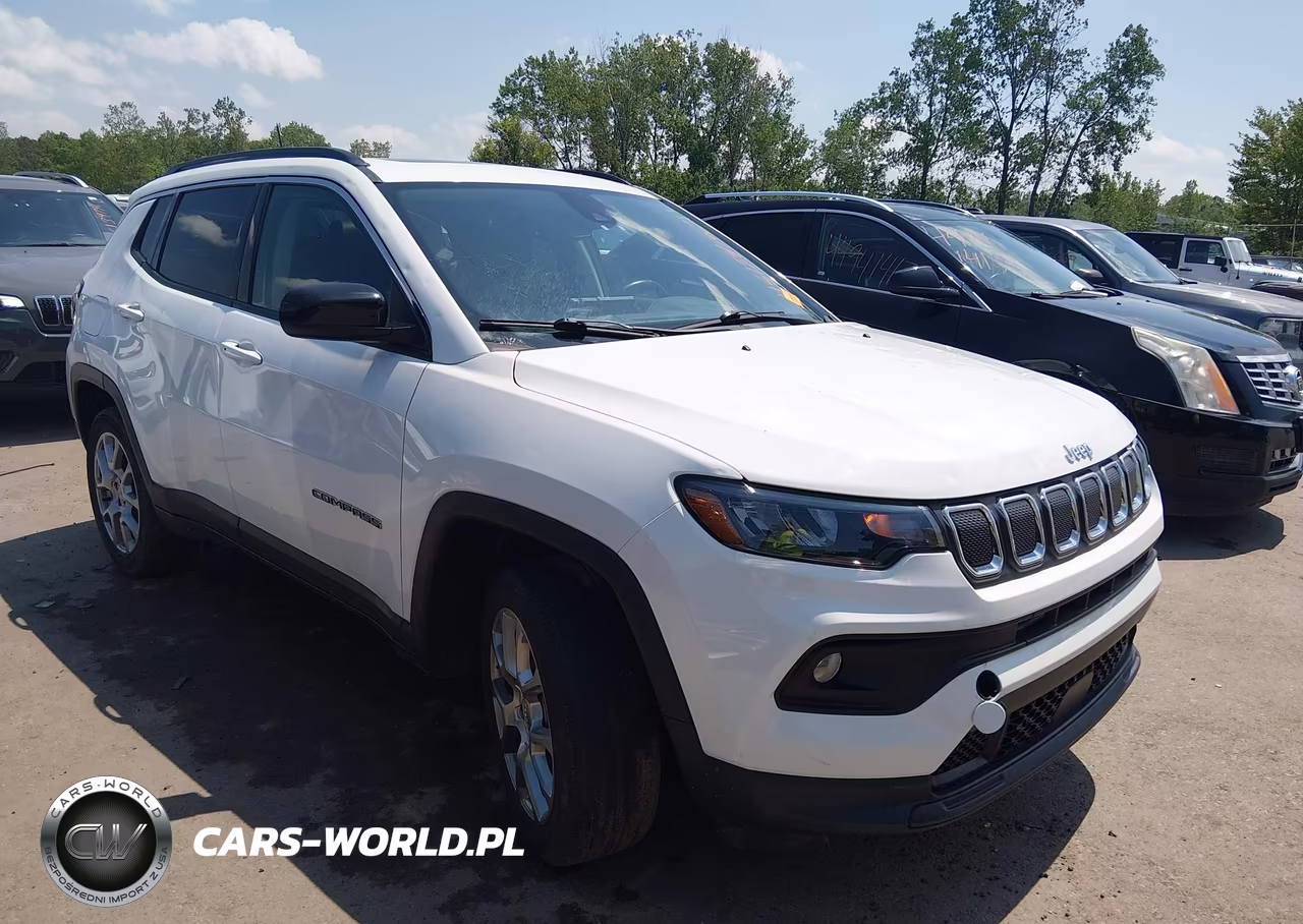 2022 Jeep Compass Latitude Lux 4X4 – zdjęcie 1 z 17