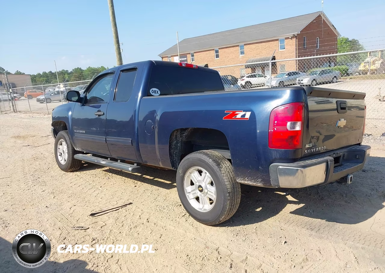 2011 Chevrolet Silverado 1500 Lt VIN:1GCRCSE05BZ168606 - 3