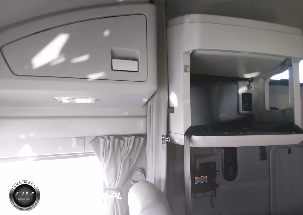 2021 Kenworth T680 VIN:1XKYD49X5MJ462539 - 13