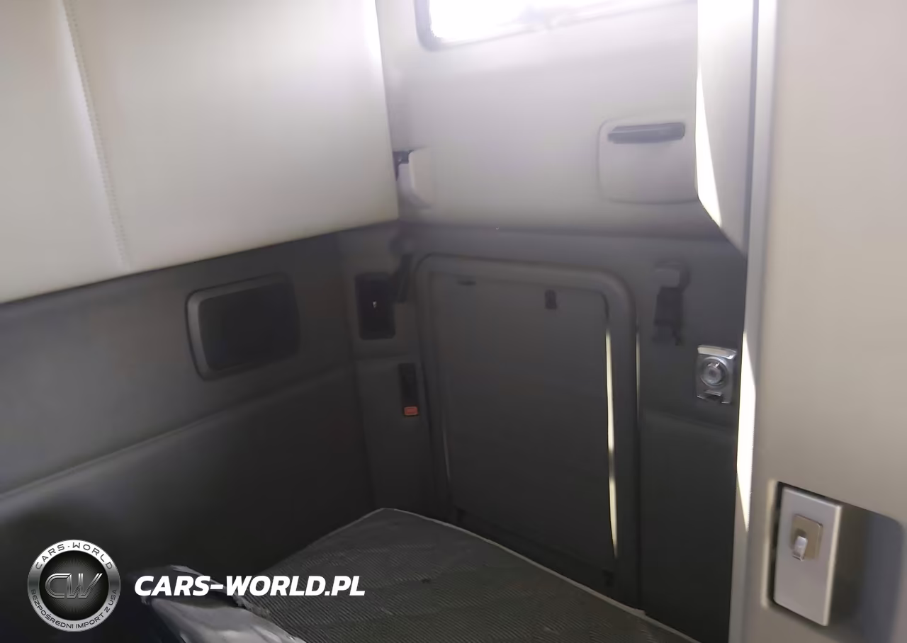 2021 Kenworth T680 VIN:1XKYD49X5MJ462539 - 23