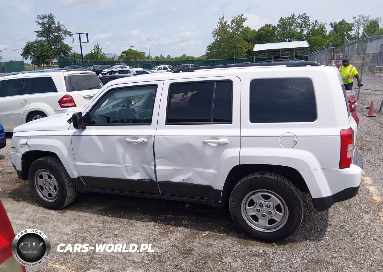 2015 Jeep Patriot Sport VIN:1C4NJRBB3FD411996 - 14